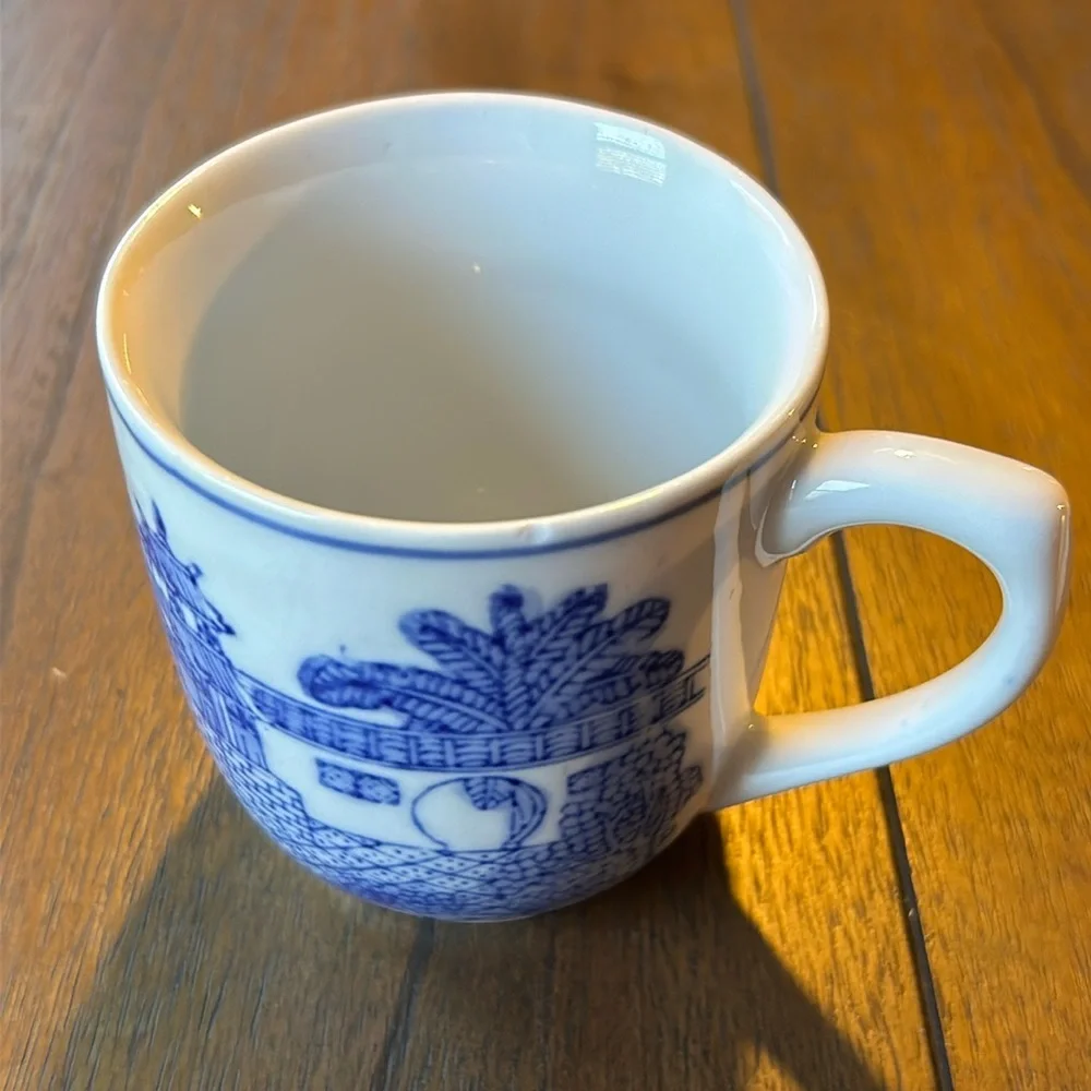 Vintage Pier 1 Chinoiserie Lidded Tea Cup
